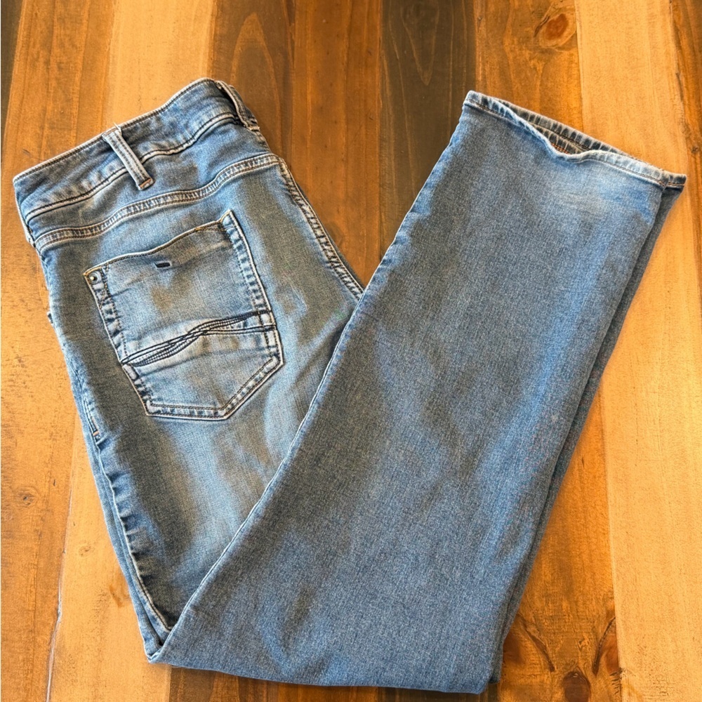 Men’s Modern Series Straight Fit Straight Leg
